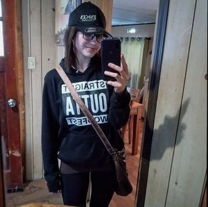 Meet your Posher, Bays